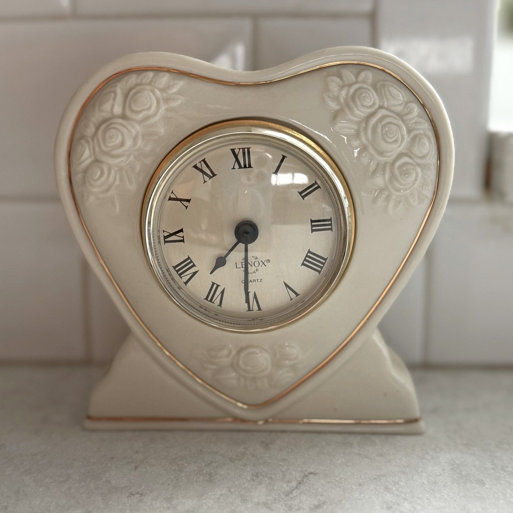 Lenox China Heart Desk Clock